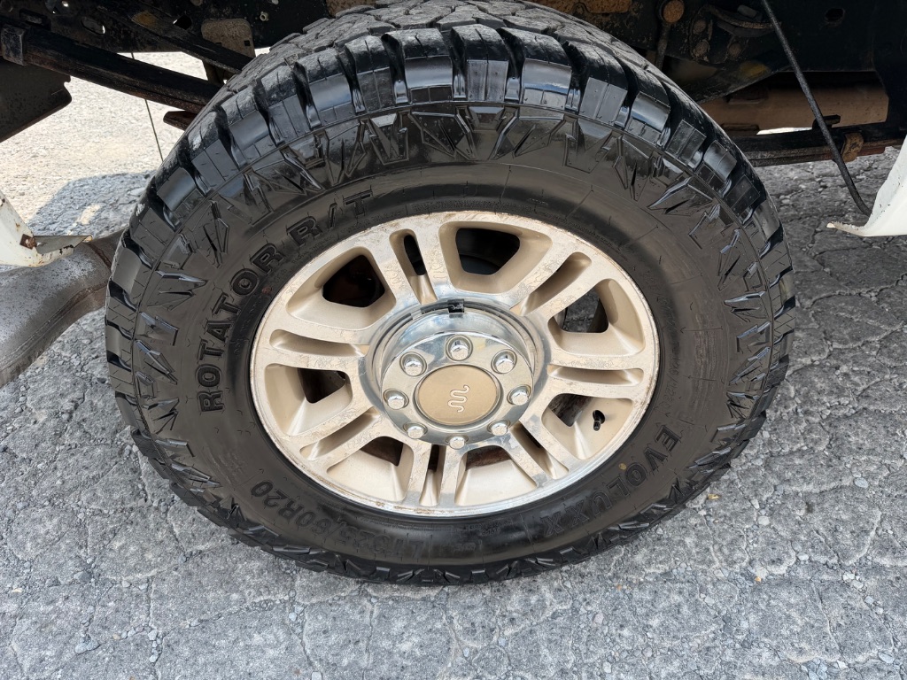 2015 Ford F-350 Super Duty XLT - Photo 6
