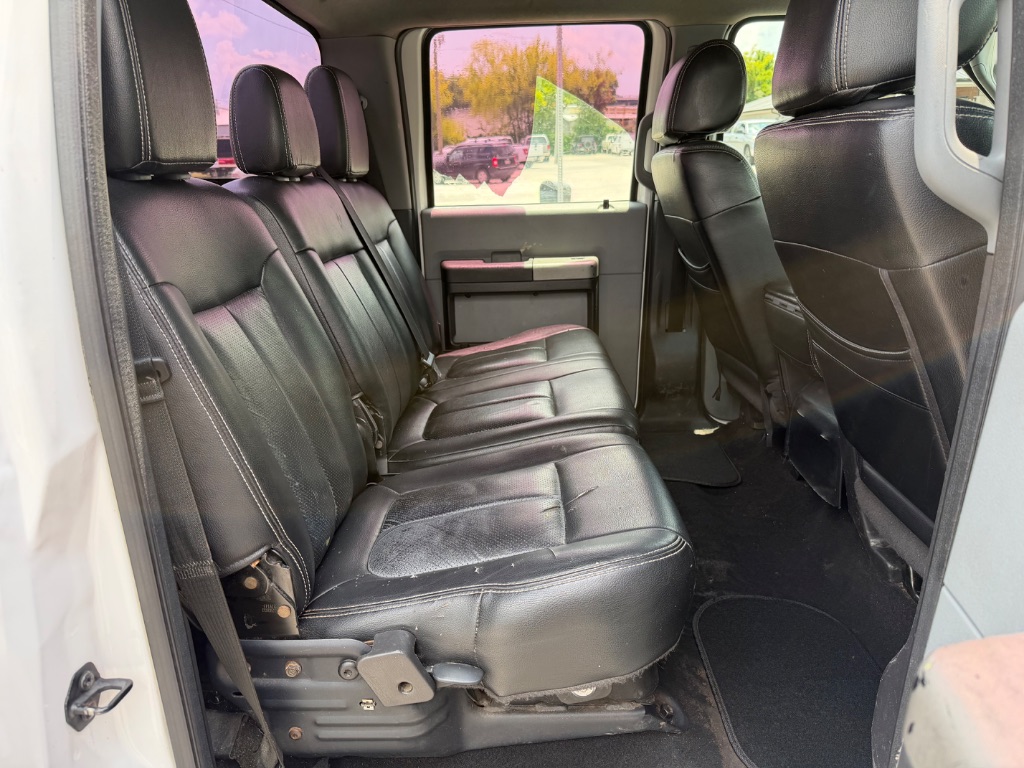 2015 Ford F-350 Super Duty XLT - Photo 16