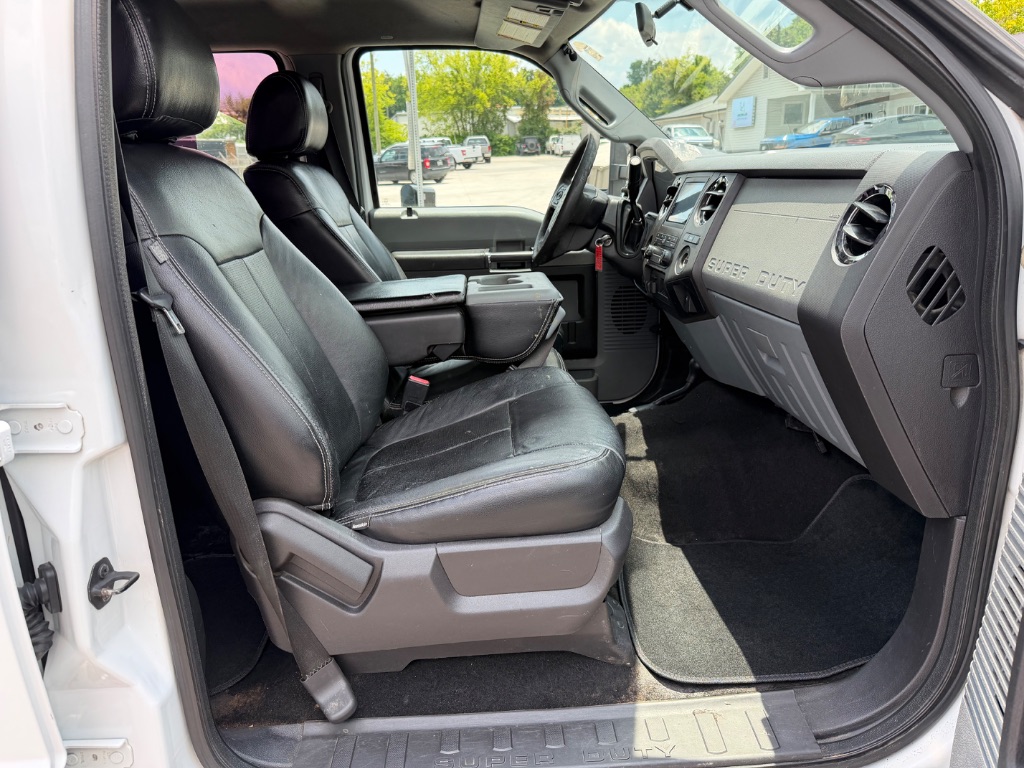 2015 Ford F-350 Super Duty XLT - Photo 17