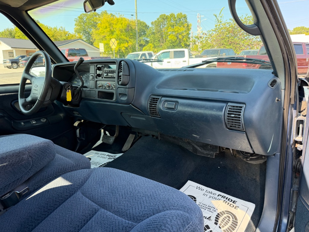 1995 Chevrolet GMT400 - Photo 11