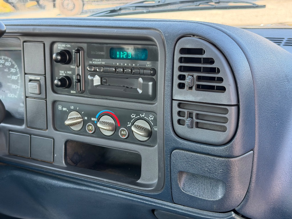 1995 Chevrolet GMT400 - Photo 15