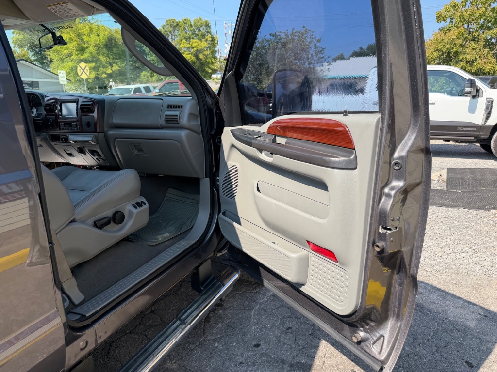 2006 Ford F-250 Super Duty Lariat - Photo 32