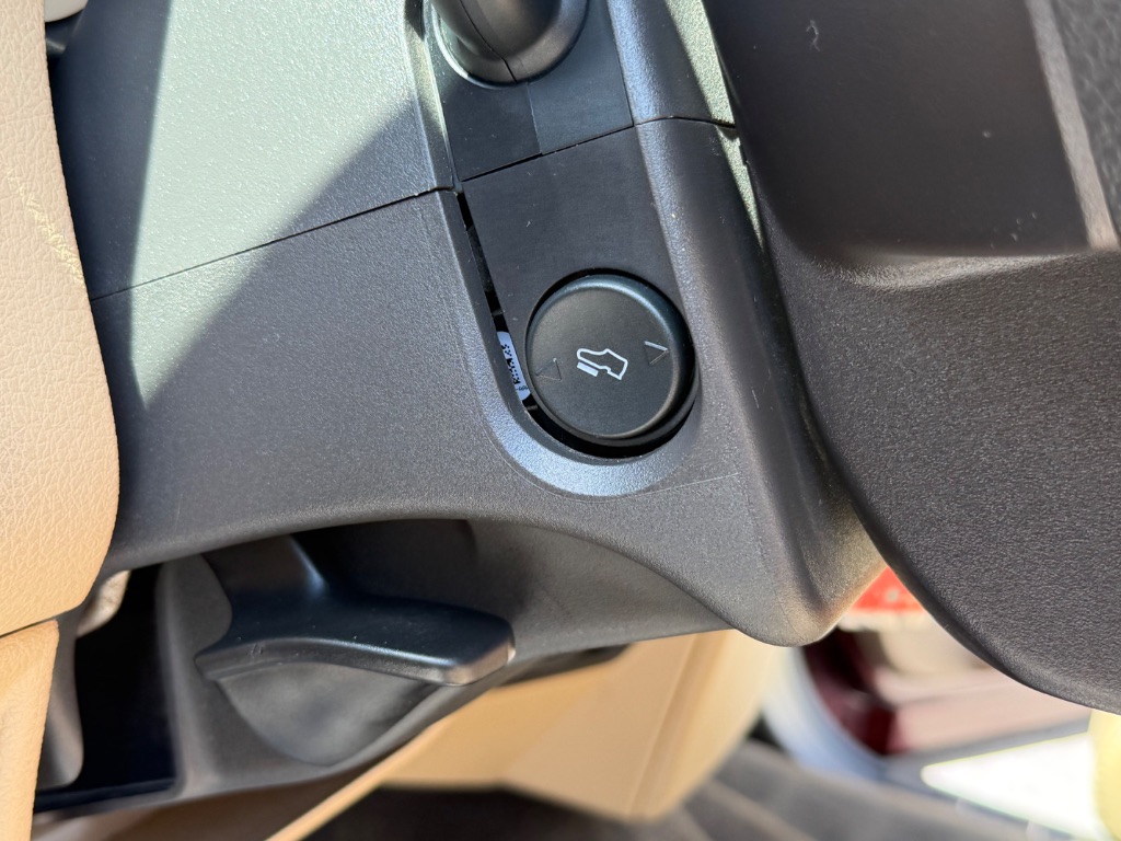 2015 Ford F-350 Super Duty XLT - Photo 23