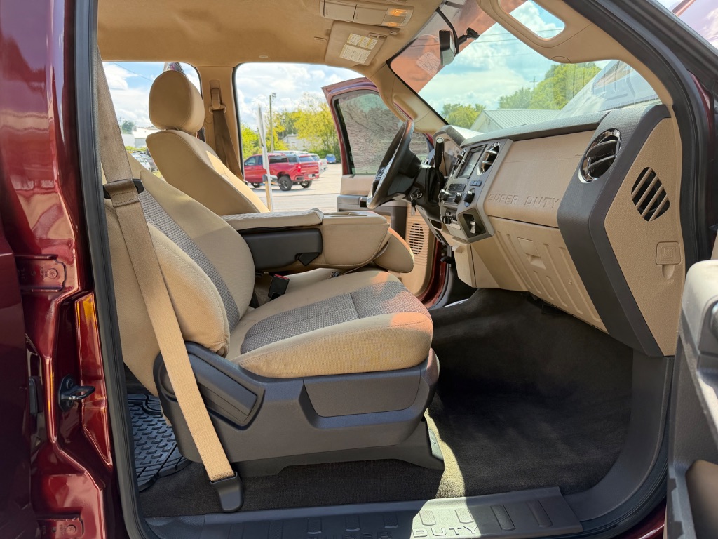 2015 Ford F-350 Super Duty XLT - Photo 31