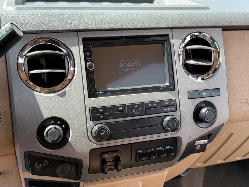 2015 Ford F-350 Super Duty XLT - Photo 22