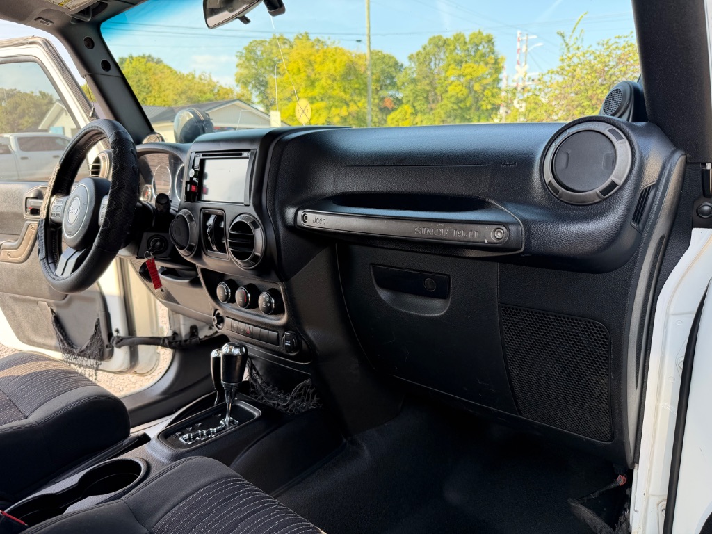 2012 Jeep Wrangler Unlimited Sport - Photo 16