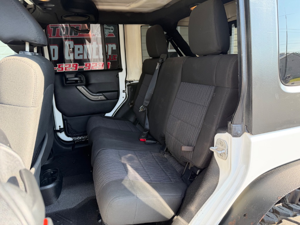 2012 Jeep Wrangler Unlimited Sport - Photo 11